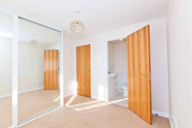 Flat 42, Lady Hamilton Court, Southend-On-Sea photo 4