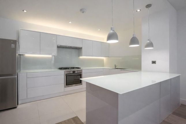 28 (Flat 6), Gledhow Gardens, London photo 2