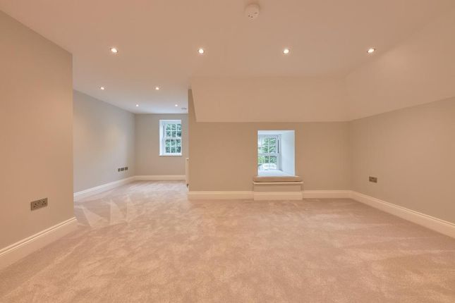 Flat 1, Ullswater Court, 92, Holders Hill Road, Hendon photo 4