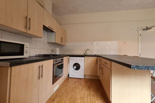 Flat 2 No 2, Llanbleddian Gardens, Cardiff photo 5
