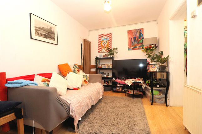 9, Courtenay Road, Surrey photo 4