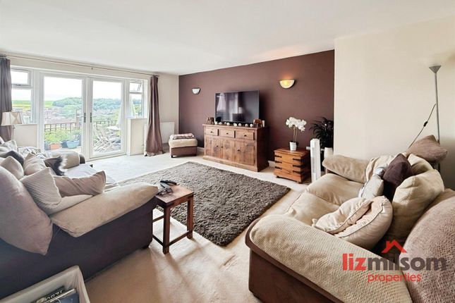 35, Derwent Road, Burton-On-Trent photo 2