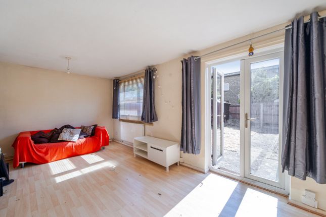9, Blean Grove, London photo 3