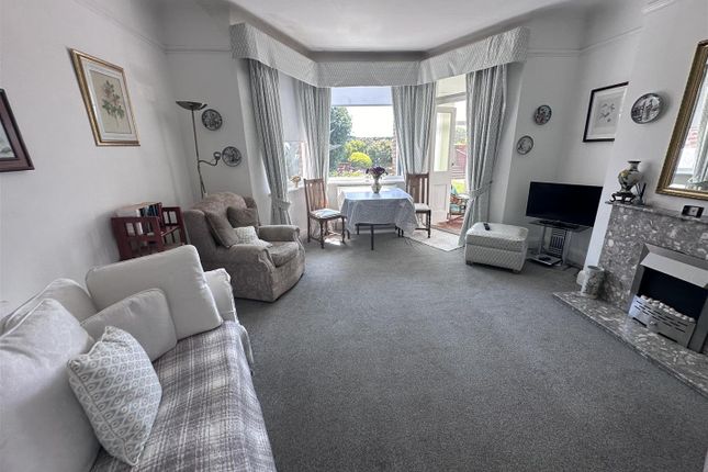 Flat 1, Valerian, West Parade, Bexhill-On-Sea photo 2