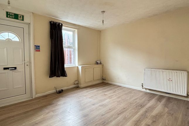 1 Belgrove Terrace, Gloucester photo 2