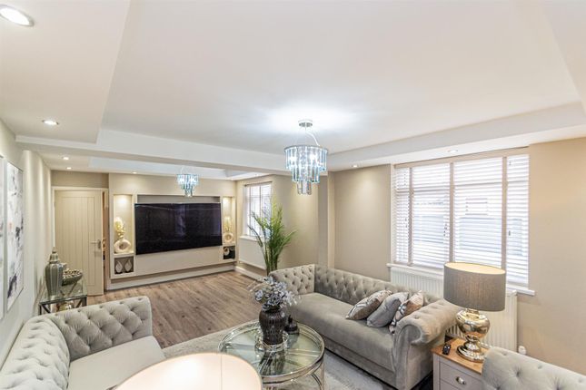 2, Myrtle Grove, Warrington photo 4