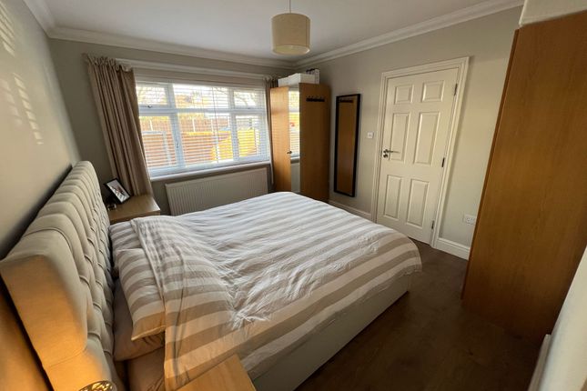 Flat to rent in Albert Road, Harrow