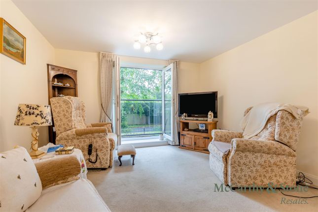 25 The Oaks, Cedar Avenue, Stoke-On-Trent photo 2