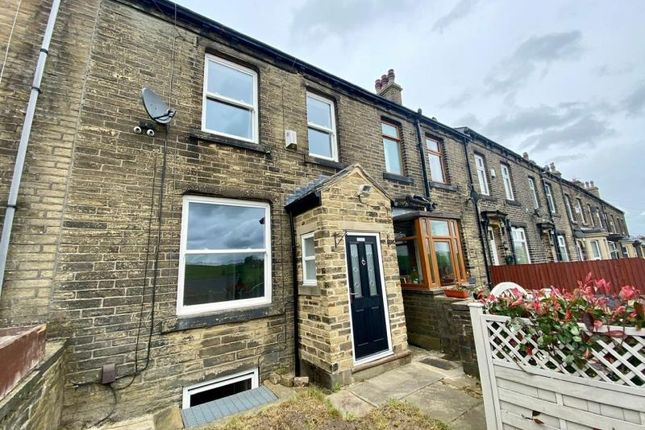 4 bed property to rent in Cliffe Terrace, Denholme, Bradford, West Yorkshire BD13