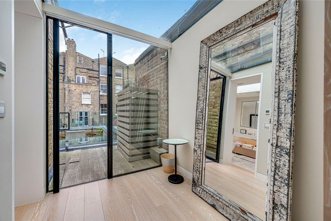 End terrace house for sale in Christchurch Street, Chelsea