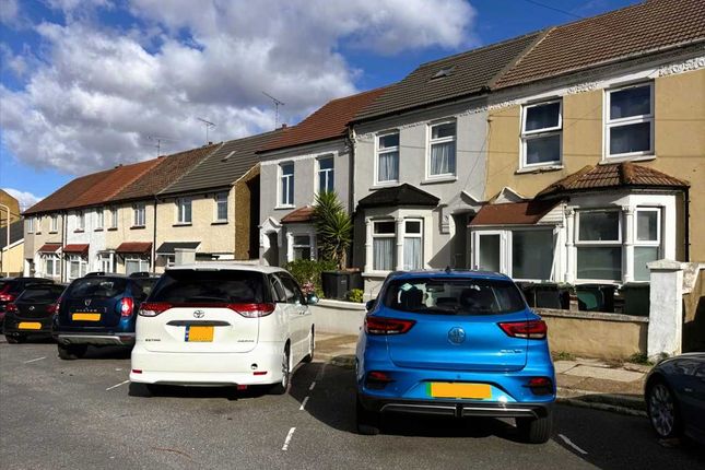 Pier Road, Northfleet photo 2