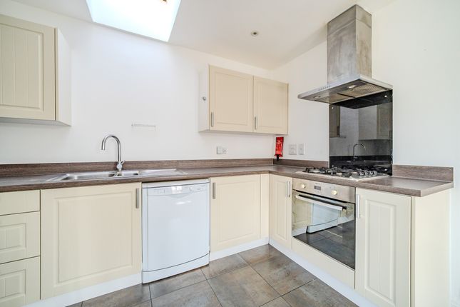 105, Weavers Close, Eastbourne photo 4