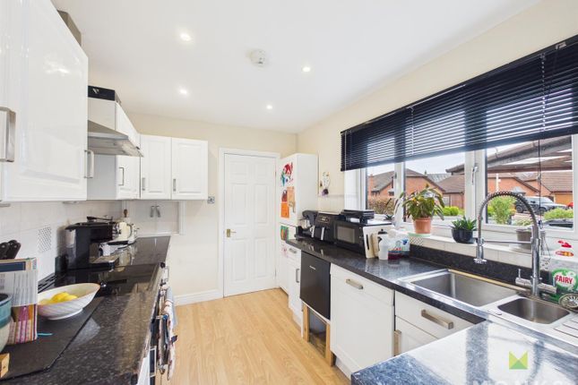 28, Fismes Way, Shrewsbury photo 3