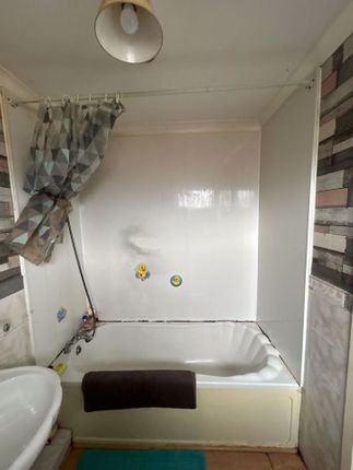 48, Keilder Close, Redcar photo 2