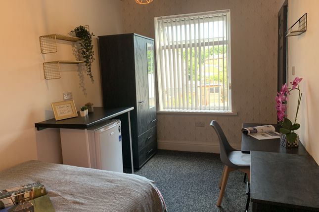 82 Station Road, Brierley Hill photo 2