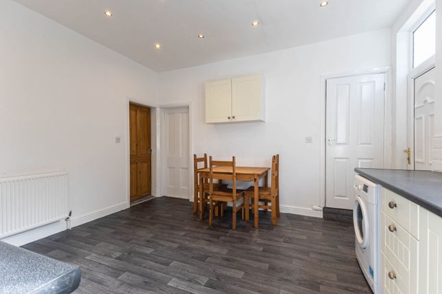 30 Silver Street, Newton Hill, Wakefield photo 5