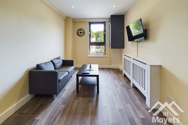 Flat 3 Oakfield House, Blackburn photo 4