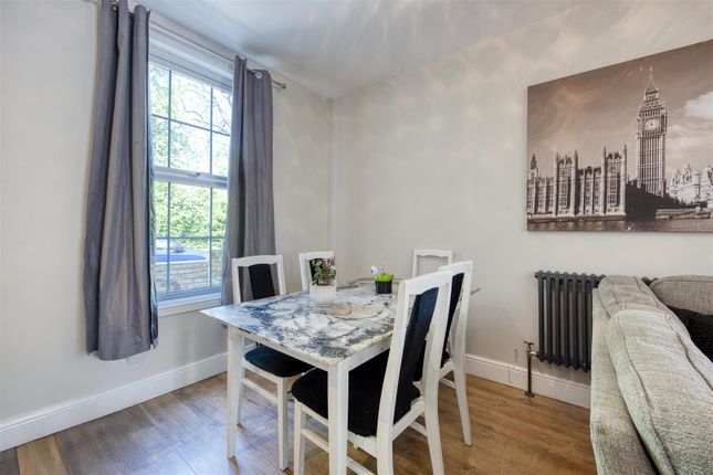 16, Culvert Lane, Uxbridge photo 4
