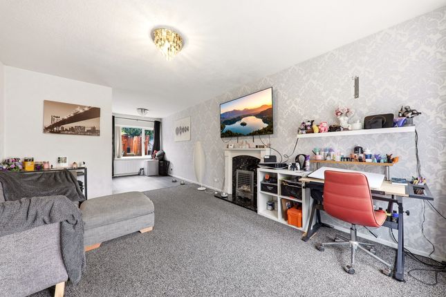 32a Raynville Road, Leeds photo 4