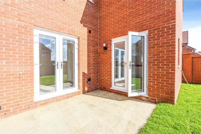 3, Tern Crescent, Chichester photo 3