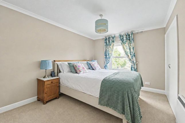Flat 2, 1A, Bexley Street, Windsor photo 4