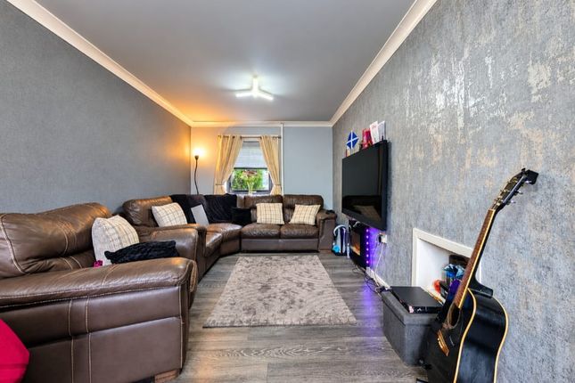 20, Larksfield Drive, Carluke photo 2