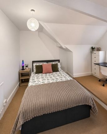 104, Derby Road, Loughborough photo 5