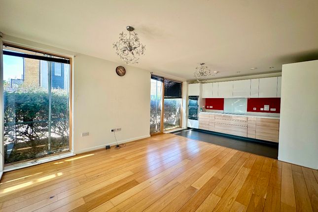 Flat 4, Denmark Lodge, Romford photo 4