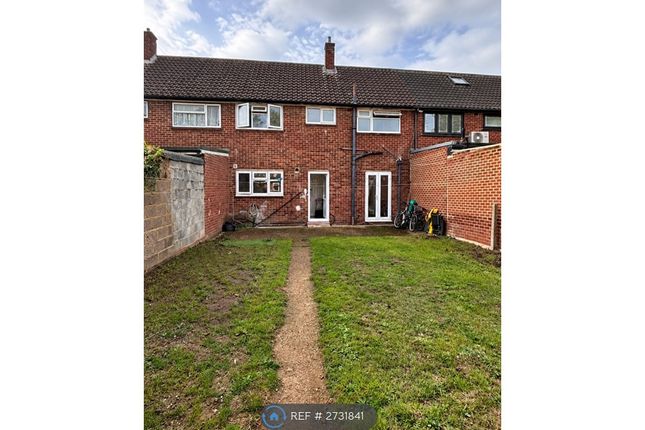 Ringway, Southall photo 3