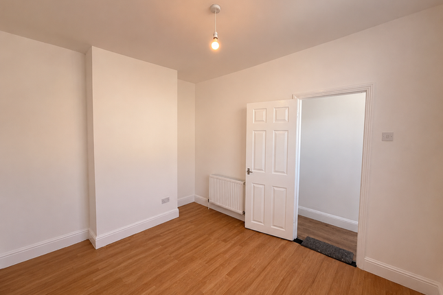 24, Portsmouth photo 4