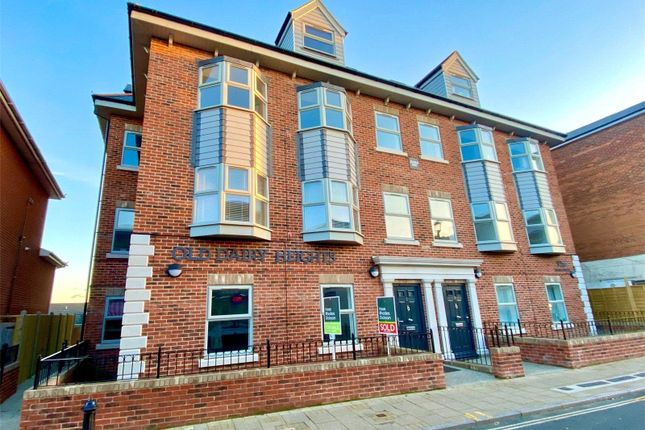 Flat 2,, Old Dairy Heights, 91 High Street photo 3