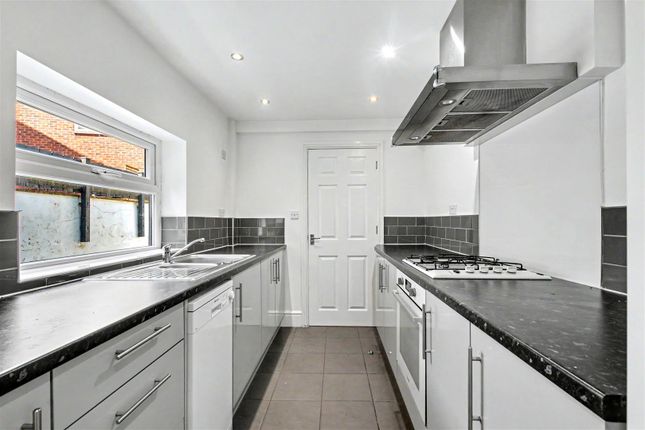 61, Loscoe Road, Nottingham photo 2