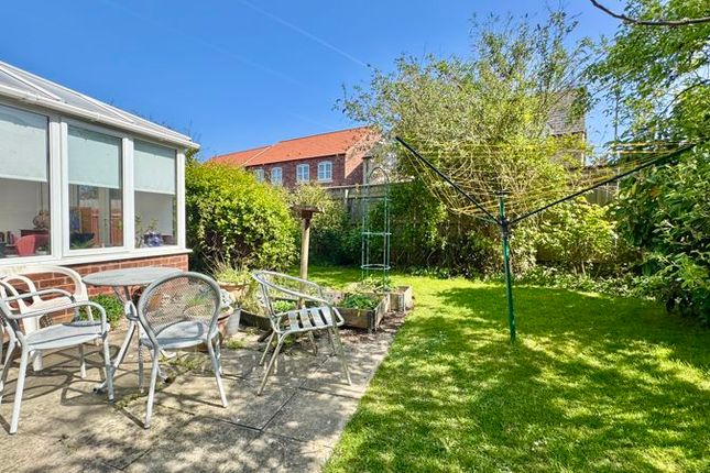 52, Adelaide Close, Lincoln photo 2