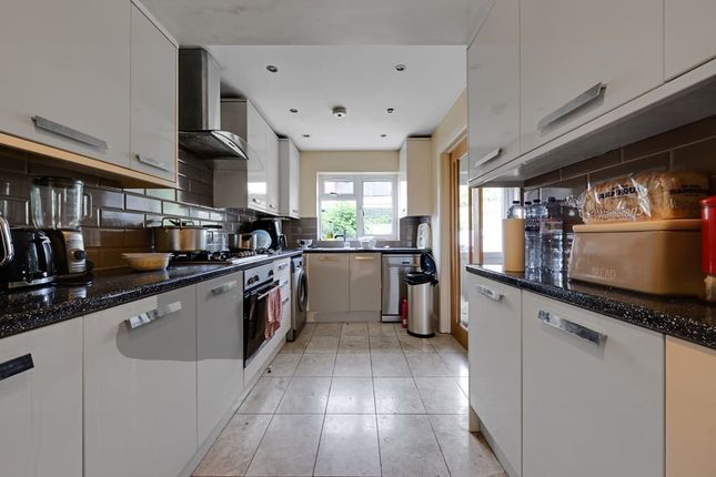 44, Kenwyn Drive, London photo 4