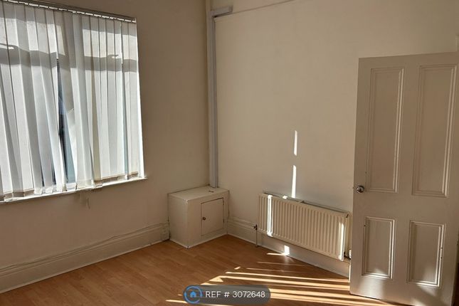 Prescot photo 3