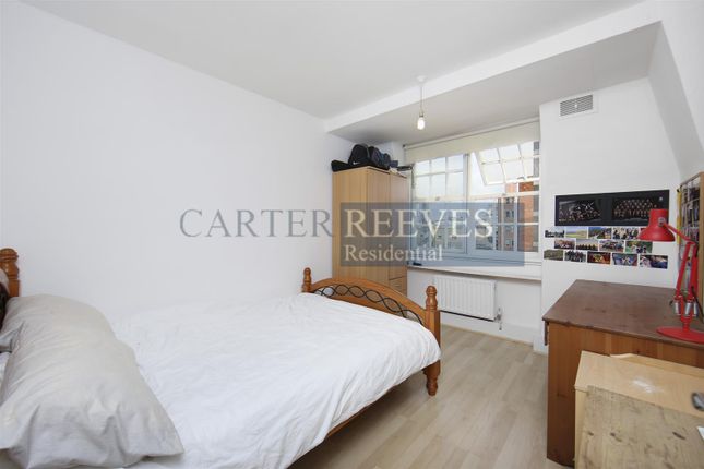 Flat 28, Laney House, Portpool Lane, London photo 2