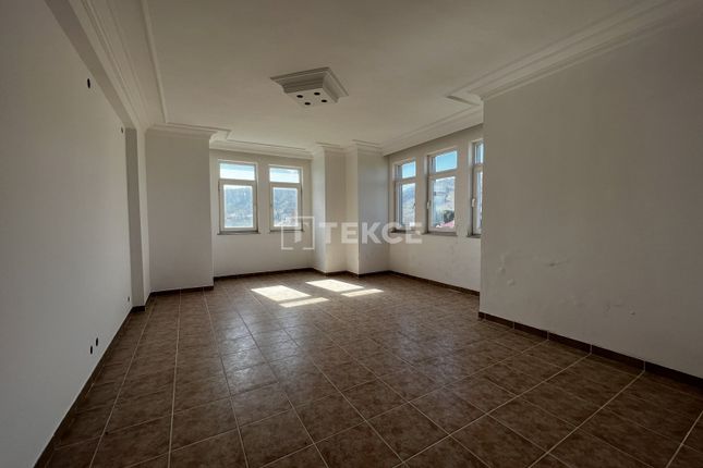 Block of flats for sale in Adacık, Beşikdüzü, Trabzon, Türkiye