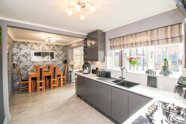 8, Wharfedale Drive, Altofts photo 4