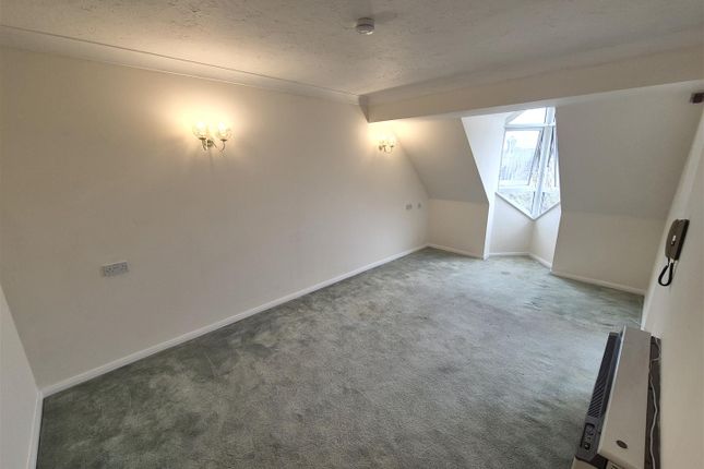 Flat 59, Sunnyhill Court, Sunnyhill Road, Poole photo 3