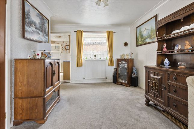 7, St Margarets Close, N E Lincs photo 4
