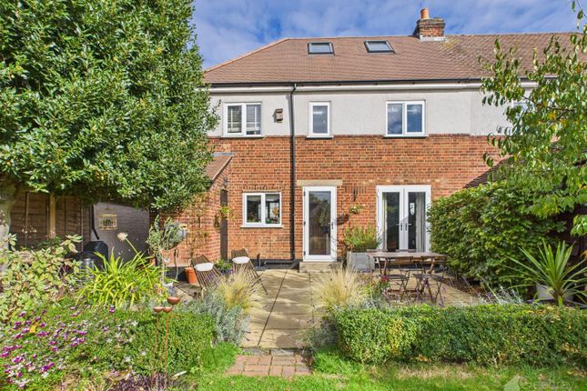 49, Manor Road, Old Harlow photo 2