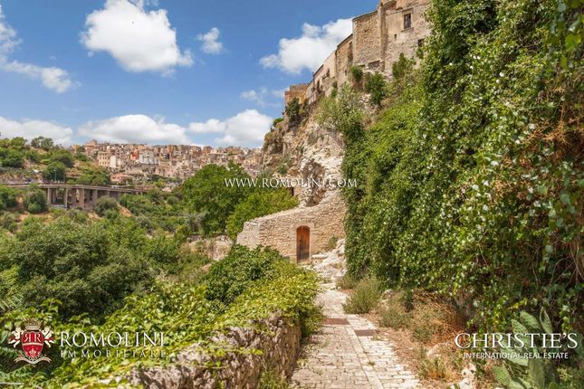 Thumbnail Property for sale in Ragusa, Sicily, Italy