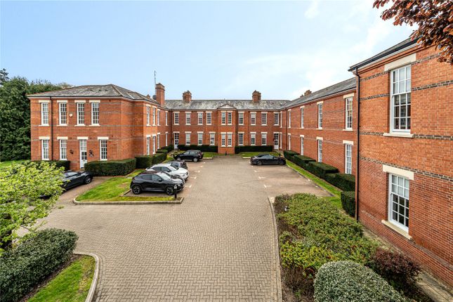 Flat for sale in Beningfield Drive, St. Albans