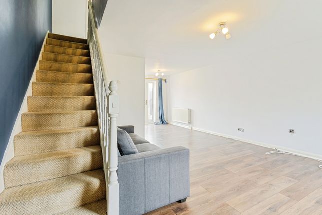 37, Bramhall Rise, Northamptonshire photo 3