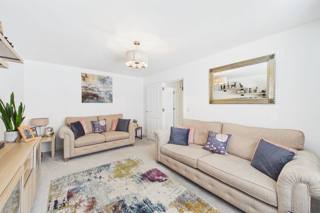 7 Square Rigger Way, Thetford photo 3