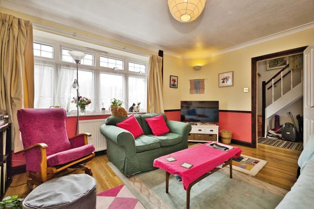 8, Christopher Way, Somerset photo 2