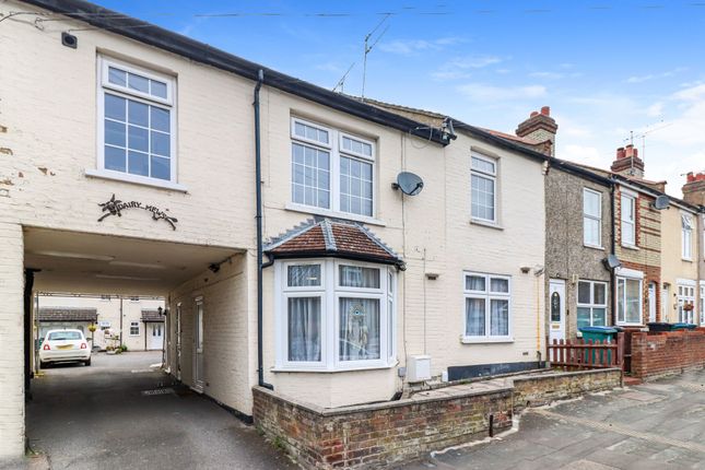 Thumbnail Flat to rent in Dairy Mews, Holywell Road, Watford