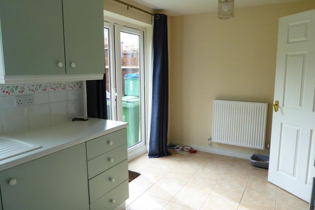 6, Downham Walk, Dursley photo 4