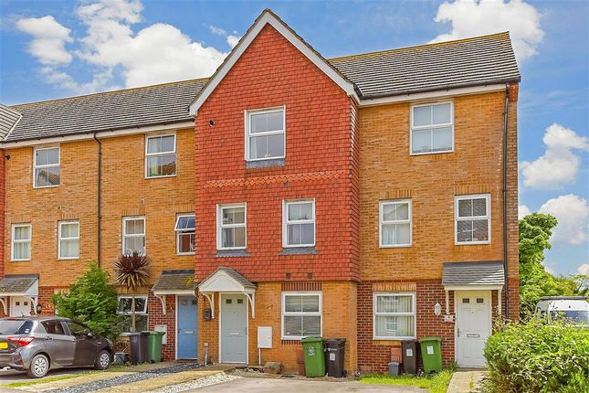 Town house for sale in East Shore Way, Portsmouth, Hampshire