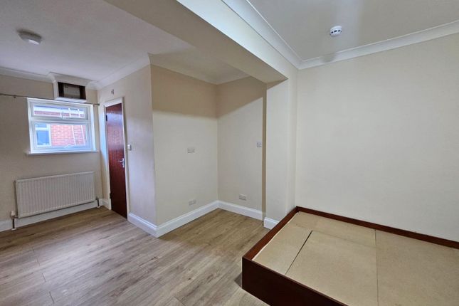 Semi-detached house to rent in Harmondsworth Road, West Drayton, Greater London